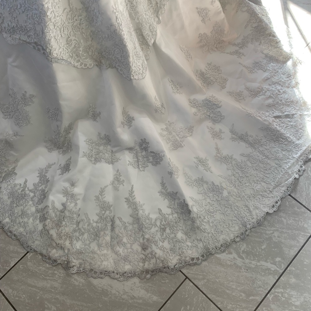 Maggie Sottero wedding gown - Picture 12 of 17